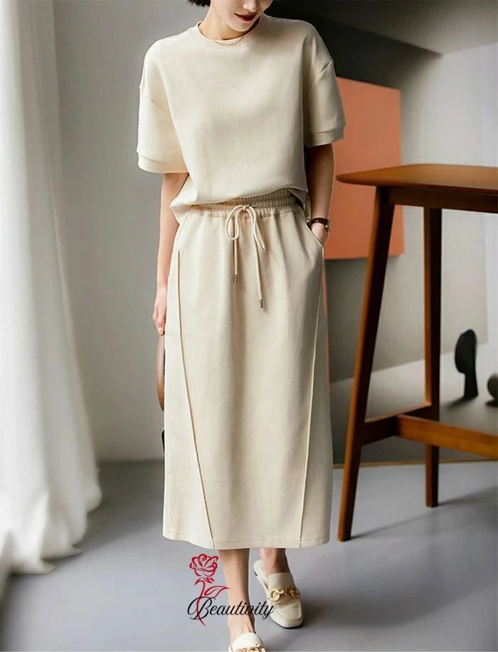 商品名 セットアップ　xy-gi-084 カラー ベージュ｜ブラック（写真参考） ※ モニターの発色の具合により実際の商品と色が異なる場合がございます。 サイズ トップス S:着丈50　バスト105　肩幅56.5　袖丈18 M:着丈51　バ...