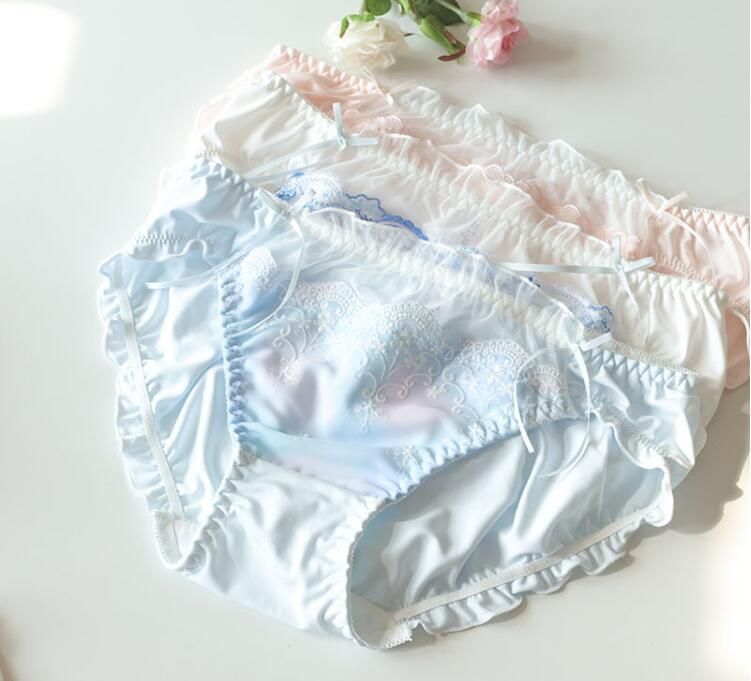 【送料無料】女子 ショーツセット おすすめ 快適 大きいサイズ 3枚セット ショーツ 女性用 パンツ 三角 まとめ買い シンプル 可愛い 軽い M L XL下着 インナー 通気性レディース 福袋 20代30代40代 高校生 綿 ホワイト ピンク ブルー 花柄 肌に優しい 秋夏春冬
