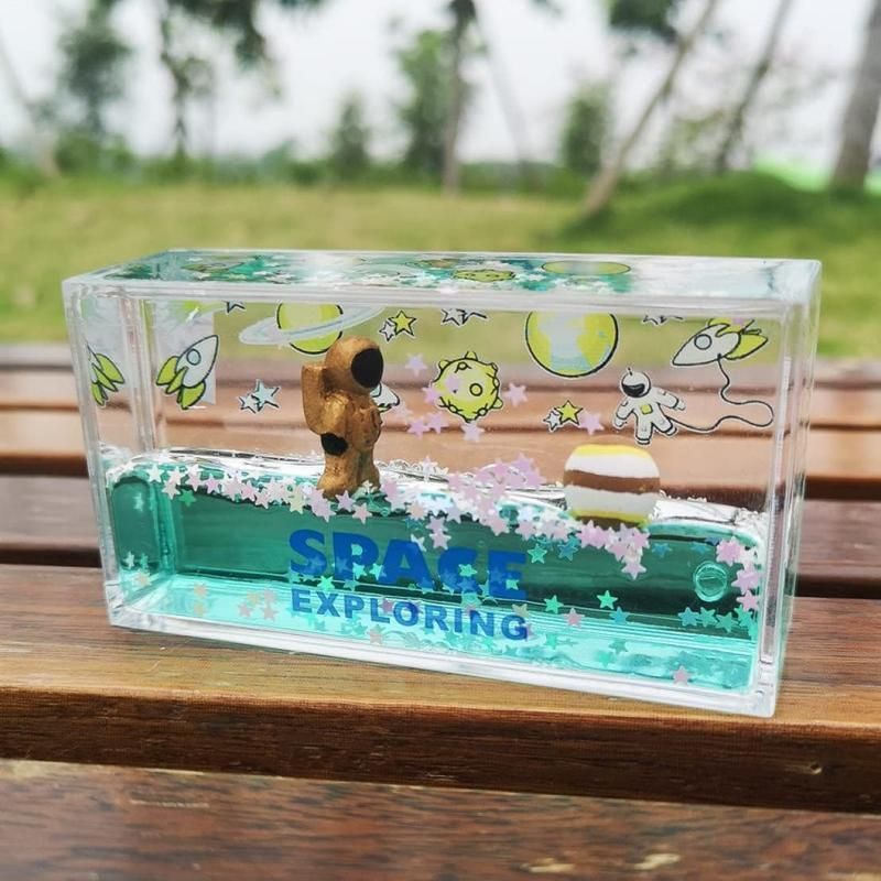 【送料無料】水時計 オイルタイマー 水時計 カワイイ 宇宙飛行士柄 砂時計 癒し 油滴 液体タイマー オイルモーション アクリル 時計 水 装飾 カラフル 置物 卓上 F 装飾品 癒しグッズ クリエイティブ置物 オシャレな置き物 女の子 男の子 ギフト タイプ