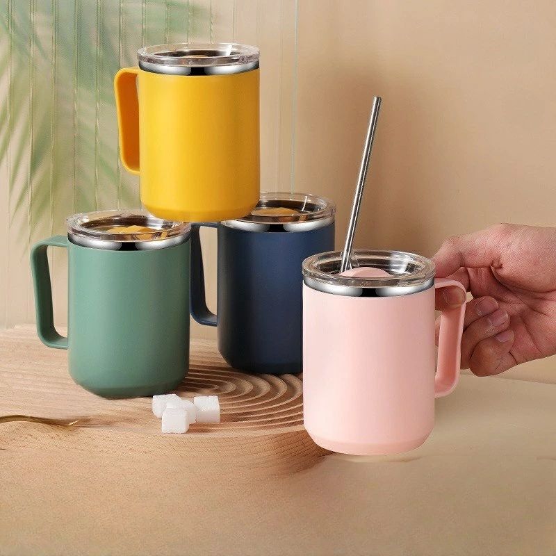 304ステンレススチール製マグカップ、大容量ステンレススチール製コーヒーマグ、オフィス用蓋付き保温マグカップ、大容量ステンレススチール製ドリンクカップ、304ステンレススチール製蓋付きマグカップ、北欧デザインステンレススチール製保温マグカップ