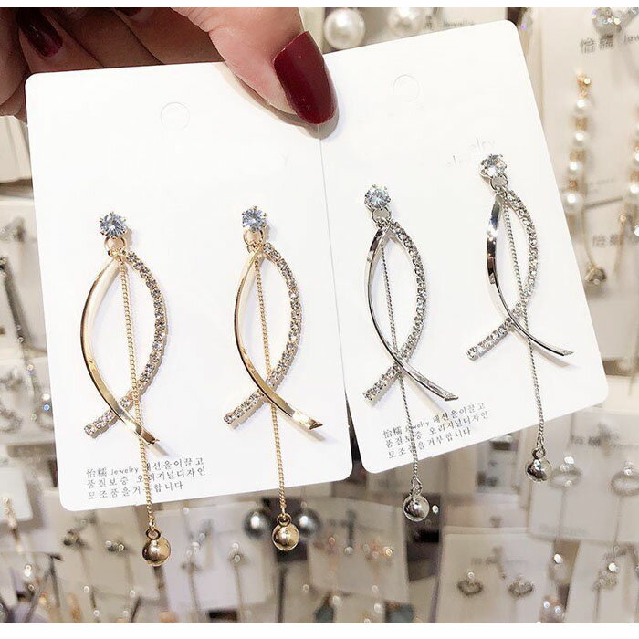 【ネコポス便対応】 ゆれる キラキラ ラインストーン ピアス ゴールド シルバー ピアス オシャレ S925 金属アレルギー対応 レディースのサムネイル