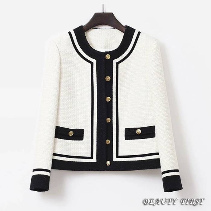 ツイードホワイトジャケット 黒パイピング ラウンドネック 丸首 ジャケット 上着 羽織り ツイード 長袖 秋冬 白ホワイト 大人 レディース 高見え 着映え セレモニー 式典 仕事 きれいめ ゴールドボタン エレガント 上品 高級感 可愛い