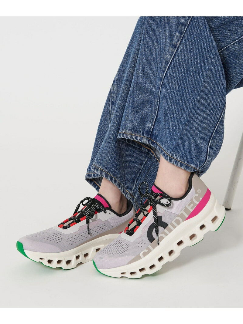 【予約商品について】 ※「先行予約販売中」「予約販売中」をご注文の際は予約商品についてをご確認ください。■重要なお知らせ※ 当店では、ギフト配送サービス及びラッピングサービスを行っておりません。ラッピング・ギフト配送について同時に複数の商品を注文された場合メーカー希望小売価格について置き配についてご利用ガイドBEAUTY&YOUTH UNITED ARROWS（ビューティー＆ユース　ユナイテッドアローズ）＜On＞ウィメンズ クラウドモンスター/スニーカー＜On＞スタイリッシュな見た目と履きやすさが魅力の「Cloudmonster」■デザイン大胆なロッカー形状がインパクトを放つ「Cloudmonster（クラウドモンスター）」。日々のランニングはもちろん、タウンユースとしても愛されています。柔らかさのあるソールと、自然と前に踏み出したくなる独特な履き心地が特徴的。ボリューム感のあるルックスと目を引くカラーリングで、足元に存在感をプラス。アクティブシーンだけでなくデイリーコーデにもマッチする一足です。■素材アッパー：合成繊維、合成皮革ソール：合成底＜On（オン）＞スイスチューリッヒを中心に、世界中に拠点を置くスポーツカンパニー。「ランニングを楽しくすること」をミッションに、スポーツサイエンティスト、ワールドクラスのアスリート、そしてデザイナーたちによって形作られたランニングシューズは、世界中で活躍するさまざまなアスリートに愛用されています。【注意事項】※商品を使用前に、タグ等に記載されている「取り扱い上の注意書き」、「洗濯表示」を必ずご確認ください。※商品画像は、光の当たり具合やパソコンなどの閲覧環境により、実際の色味と異なって見える場合がございます。あらかじめご了承ください。※商品の色味の目安は、商品単体の画像をご参照ください。※シューズの重量は、シューズ本体のみ両足の重量となります。箱や付属品は計測に含まれません。※商品に不良が無い場合、包装紙および箱の破損がございましても発送いたします。あらかじめご了承ください。店舗へお問い合わせの際は、全国のBEAUTY&YOUTH各店舗まで下記の品名/品番をお申し付けください。品名：SCONWCLOUDMONSTER◇品番：18314998491型番：18314998491-03-40 NR0116【採寸】22.5cm：対応センチ22.5 重量(g)-23cm：対応センチ23 重量(g)-23.5cm：対応センチ23.5 重量(g)-24cm：対応センチ24 重量(g)45024.5cm：対応センチ24.5 重量(g)-25cm：対応センチ25 重量(g)-商品のサイズについて【商品詳細】-素材：-サイズ：22.5cm、23cm、23.5cm、24cm、24.5cm、25cm-※画面上と実物では多少色具合が異なって見える場合もございます。ご了承ください。商品のカラーについて