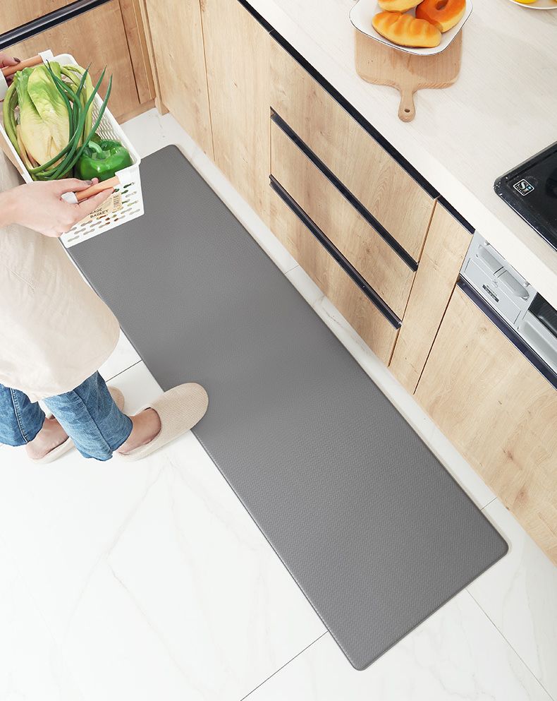 キッチンマット 拭ける PVC 4色 2サイズ 厚手 10mm PVCキッチンマット クッションフロア 10mm厚 マット キッチン 負担 軽減 水拭き 北欧 ...