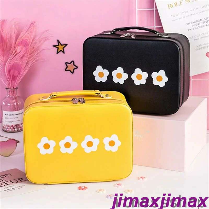 新生活 ポケット豊富で大容量収納!