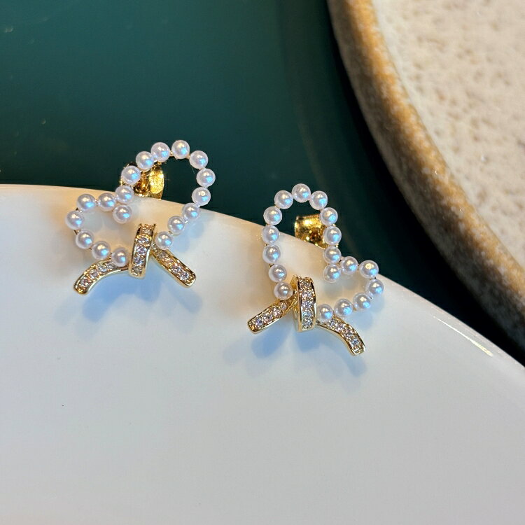 Rakuten - 韓国 アクセサリー ピアス ジュエリー ピアス サークルピアス 垂れる 上品 エレガント lattencos ラテアンドコス 新大久保から発送