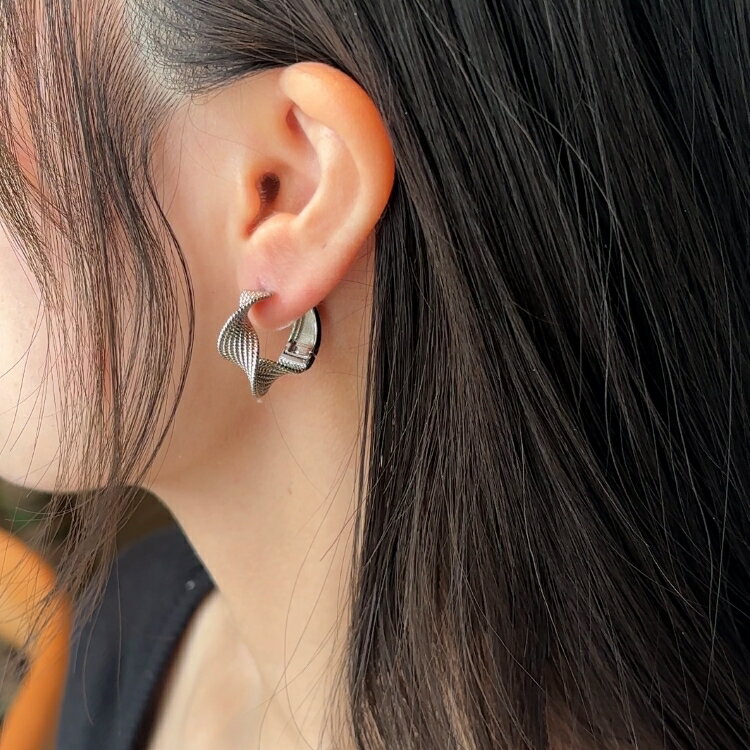 Rakuten - 韓国 アクセサリー ピアス ジュエリー ピアス サークルピアス 垂れる 上品 エレガント lattencos ラテアンドコス 新大久保から発送