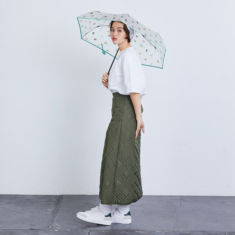 【予約受付中!】【because 公式】クリアアンブレラ／メゾン・テリア トートバッグ ミニ 折傘 雨傘 ビニール傘 傘 撥水 レディース おしゃれ 上品 女性 ビコーズ クリア 透明 折りたたみ お菓子 犬モチーフ メゾンテリア コラボアイテム コラボ かわいい 折り畳み傘