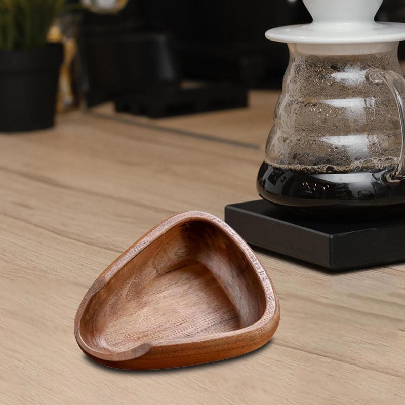 説明: 【計量トレイ】：コーヒー豆の計量、冷却、陳列に使用できる多目的コーヒー豆計量トレイです。 【耐久性】: 計量コーヒー豆容器は木製で、丈夫で頑丈で、コーヒーの淹れ方に優雅さを加えます。 【サイズ】: 重量コーヒー豆容器のサイズは10cmx8cmx2.8cmです。このトレイはコンパクトですが、十分な量のコーヒー豆を入れるのに十分な広さがあります。 【多目的】: コーヒー豆ディスプレイトレイは、コーヒー豆の計量だけでなく、お茶、小麦粉、レーズン、ナッツなどの計量にも使用できます。 【幅広い用途】: このモダンなコーヒー豆投入ボウルは、家庭のキッチン、カフェ、レストラン、ビュッフェ、オフィスなどで幅広く使用されています。 仕様: 材質: 木材 サイズチャート: 10cmx8cmx2.8cm/3.94インチx3.15インチx1.10インチ パッケージに含まれるもの: コーヒー豆ボウル1個 注意: 手動測定とモニターの違いにより、若干の誤差が生じる場合があります。※本製品は、電波法令で定められている技術基準に適合していることを証明する技適マークが貼付されていない無線機器であり、日本国内で使用する場合は、電波法違反になる恐れがございます.ご使用の際には、十分ご注意下さいますようお願いいたします.【計量トレイ】：コーヒー豆の計量、冷却、陳列に使用できる多目的コーヒー豆計量トレイです。 【耐久性】: 計量コーヒー豆容器は木製で、丈夫で頑丈で、コーヒーの淹れ方に優雅さを加えます。 【サイズ】: 重量コーヒー豆容器のサイズは10cmx8cmx2.8cmです。このトレイはコンパクトですが、十分な量のコーヒー豆を入れるのに十分な広さがあります。 【多目的】: コーヒー豆ディスプレイトレイは、コーヒー豆の計量だけでなく、お茶、小麦粉、レーズン、ナッツなどの計量にも使用できます。 【幅広い用途】: このモダンなコーヒー豆投入ボウルは、家庭のキッチン、カフェ、レストラン、ビュッフェ、オフィスなどで幅広く使用されています。