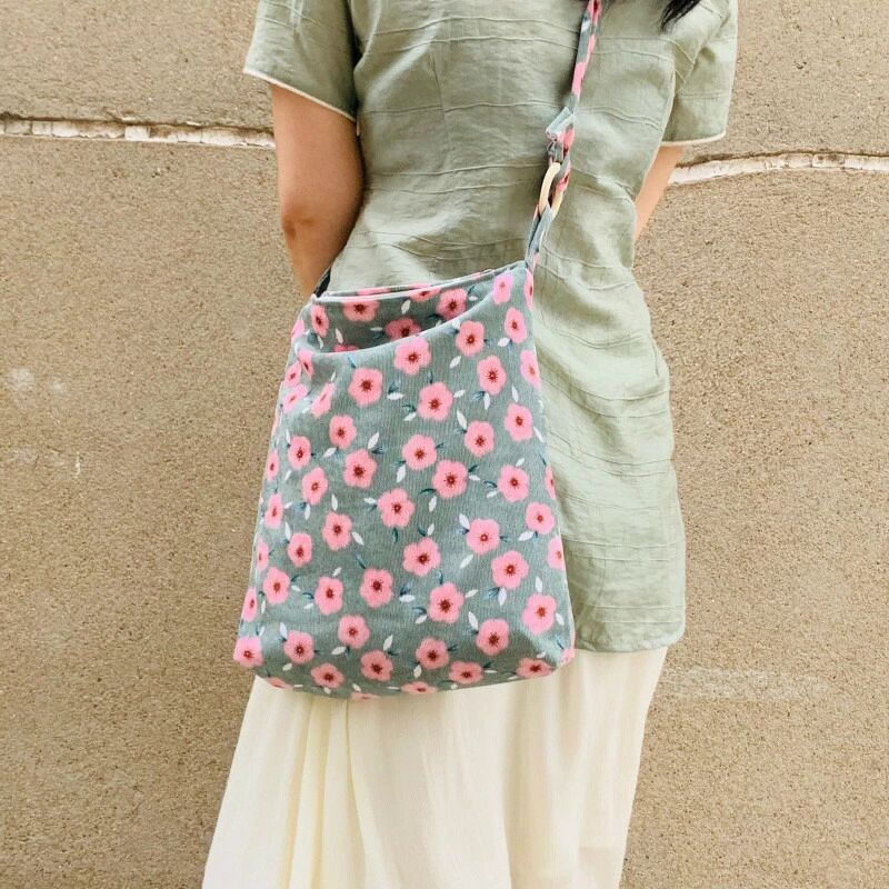 バッグ トートバッグ エコバッグ 手提げバッグ キャンバスバッグ サブバッグ ランチバッグ マザーズバッグ カバン 鞄 花柄 シンプル レディース メンズ キャンバス カラフル 散歩 おしゃれ