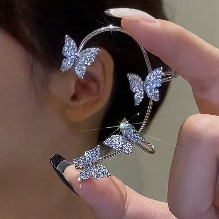 イヤーアクセサリー レディース 女性用 ノンホールピアス 耳穴不要 一体型 蝶々 ちょうちょ バタフライ フェアリー 軽やか 高級感 上品 エレガント かわいい イヤリング イヤーカフ イヤークリップ
