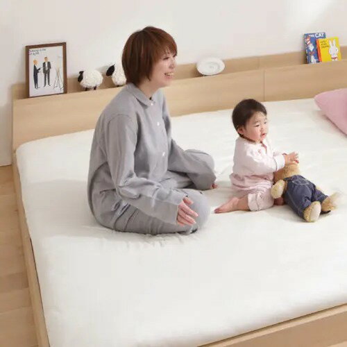 連結ベッド ダブルベッド ローベッド ウォルナット柄 棚付き コンセント付き 頑丈