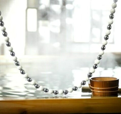 テラヘルツ 6mm 丸玉 & 北投石 6mm 丸玉 ネックレス 【選べる長さ16cm～46cm】北投石：台湾産セラミック加工処理石 白・黒 モノトーンデザインが人気 テラヘルツ＆マイナスイオンのW効果 金具の無い伸び～るネックレス