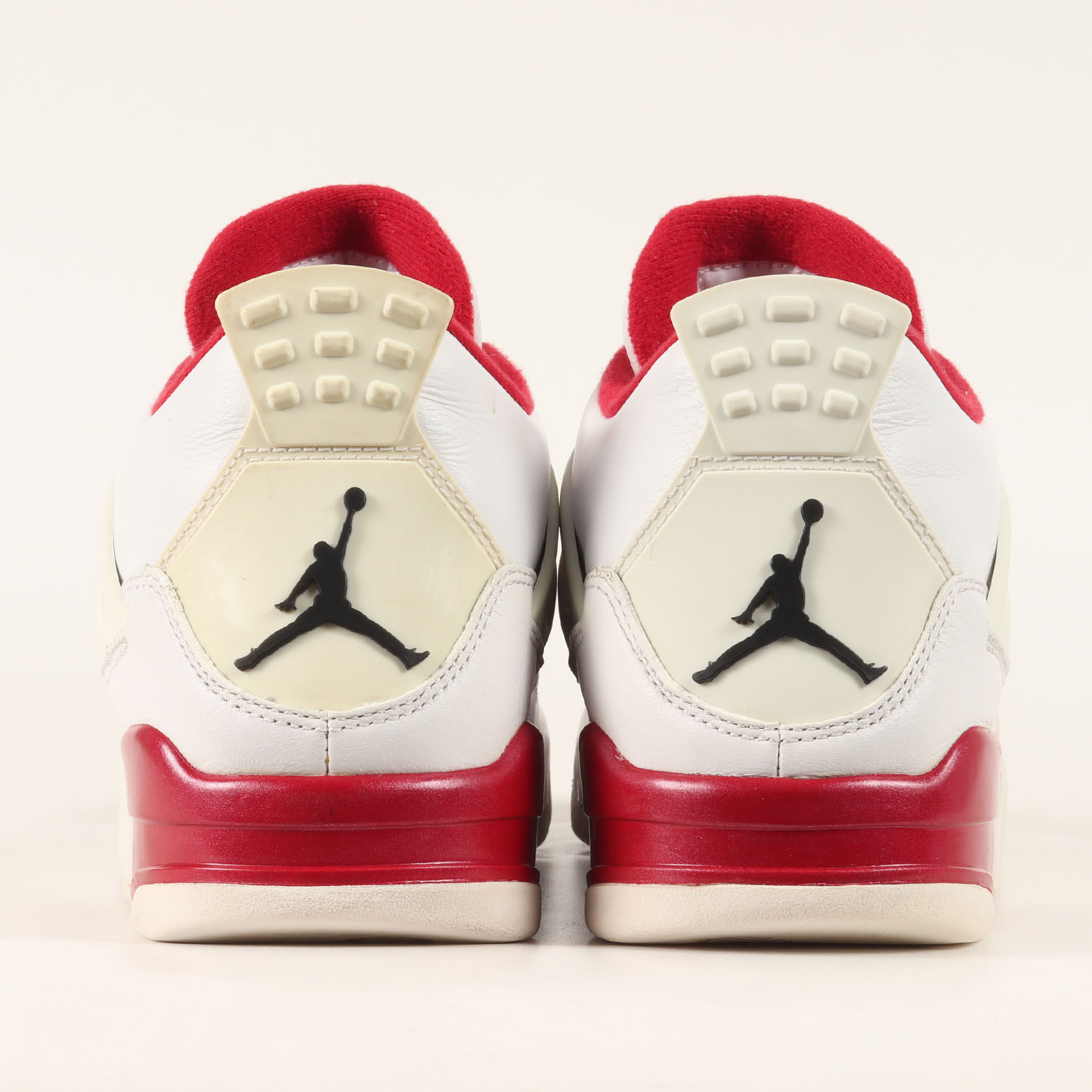 NIKE ナイキ サイズ:26.0cm AIR JORDAN 4 RETRO ALTERNATE 89 (308497-106) エア ジョーダン4 レトロ ホワイト ブラック ジムレッド US8 スニーカー シューズ 靴【メンズ】【中古】【K4582】