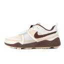 NIKE ナイキ サイズ:28.5cm / Travis Scott ZOOM FIELD JAXX WHITE & LIGHT CHOCOLATE (HQ3073-100) / トラヴィス・スコット ズームフィールドジャックス / ホワイト ライトチョコレート / US10.5 / ローカット スニーカー シューズ 靴 / コラボ 別注【メンズ】【K4477】