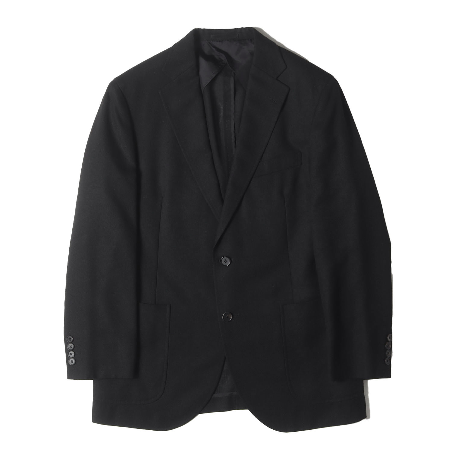 アイテム紹介 ブランド名 BURBERRY LONDON(バーバリー ロンドン) 素材 表地 ウール90% モヘヤ10% /裏地 キュプラ100% 生産国 日本製 商品説明 ・春夏モデル ・ウール/モヘヤ混紡鹿の子生地 ・ノッチドラペル ・2つボタンシャツ ・サイドベンツ ・内ポケットにネーム刺繍あり カラー ブラック サイズ S 着丈約72cm(背中襟下から)×身幅約53cm(脇下から)×肩幅約44cm×袖丈約59cm(肩上から) 状態 A.美中古 ・内側にネーム刺繍がございます。 付属品 なし 注意 この商品は実店舗・その他ショッピングモール併用の商品です。売り切れの場合はご了承ください。 色がある場合、モニターの発色の具合によって実際のものと色が異なる場合があります。 他の商品を探す アイテム別で探す≫カテゴリー別で探す≫ その他「BURBERRY LONDON(バーバリー ロンドン)」商品一覧はこちらBURBERRY LONDON(バーバリー ロンドン) アイテム紹介 ブランド名 BURBERRY LONDON(バーバリー ロンドン) 素材 表地 ウール90% モヘヤ10% /裏地 キュプラ100% 生産国 日本製 商品説明 ・春夏モデル ・ウール/モヘヤ混紡鹿の子生地 ・ノッチドラペル ・2つボタンシャツ ・サイドベンツ ・内ポケットにネーム刺繍あり カラー ブラック サイズ S 着丈約72cm(背中襟下から)×身幅約53cm(脇下から)×肩幅約44cm×袖丈約59cm(肩上から) 状態 A.美中古・内側にネーム刺繍がございます。 付属品 なし 注意 この商品は実店舗・その他ショッピングモール併用の商品です。売り切れの場合はご了承ください。 色がある場合、モニターの発色の具合によって実際のものと色が異なる場合があります。 同ブランド商品 その他「BURBERRY LONDON(バーバリー ロンドン)」商品一覧はこちら