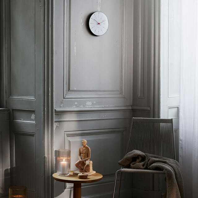 アルネ ヤコブセン Bankers Wall Clock 21cm white クォーツ 電池式 クロック 掛時計 ブランド メンズ レディース ARNE JACOBSEN AJ43630 アナログ ホワイト 白