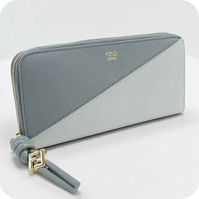 フェンディ 長財布ラウンドファスナー レディース ブランド 8M0517 FENDI ブルー関連ワード： ブランド ファッション おすすめ 人気 定番 かわいい カワイイ 可愛い カジュアル フォーマル ビジネス スーツ 仕事 就職祝い おしゃれ オシャレ シンプル 大きい 小さい 大きめ 小さめ 春 夏 秋 冬 子供 キッズ 小学生 中学生 高校生 大学生 社会人 大人 オトナ 10代 20代 30代 40代 50代 60代 レディース 女性 母親 娘 女の子 女子 恋人 彼女 プレゼント ギフト 祝い 贈り物 誕生日 卒園 卒業記念 記念品 クリスマス 母の日 敬老の日 入学祝い 合格祝い 新生活 新入生 新社会人 新卒フェンディ 長財布ラウンドファスナー レディース FENDI 8M0517 ブルー品番8M0517素材スムースカーフレザーカラーブルーサイズH×W×D：約10×20×2cm仕様内側:札入れ×2 カードポケット×8 オープンポケット×2 小銭入れ×1付属品純正BOX、純正保護袋保証初期不良のみ対応