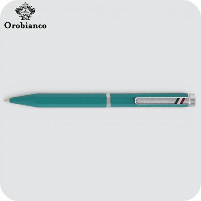 正規品 オロビアンコ ボールペン ブランド ヘキサ 日本製 1953503 Orobianco ターコイズグリーン ◆1996年イタリア・ミラノ近郊創設のバック発祥ブランド。職人技と最新技術を融合し、鮮やかなカラーと抜け感のあるフォルムで機能性も兼ね備えた製品を展開。現在はバッグにとどまらず、衣食住を網羅する総合ライフスタイルブランドへ躍進。 英語で六角形を意味する「ヘキサゴン」に由来した「Hexa -ヘキサ-」 鉛筆でも広く採用されている六角軸は、3本の指でしっかりと支えられ、持ちやすく書きやすいのが特徴です。マットな色調のボディに、中央のシルバーカラーのリングがアクセントとなっています。クリップにはイタリアン・トリコロールが斜めに配置され、ポケットに差した時にも存在感を放ちます。オロビアンコ ボールペン Orobianco ヘキサ 1953503 ターコイズグリーン品番1953503素材真鍮（電着塗装仕上げ）カラーターコイズグリーンサイズ長さ×軸径：約136×10mm重さ約32g原産国/製造国日本製仕様回転式ファッション小物の商品一覧はこちら♪