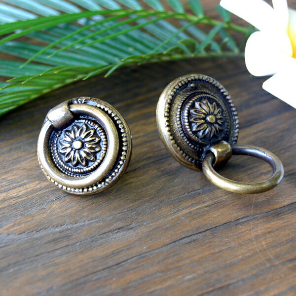 家具 取っ手 真鍮製 アンティーク風 ハンドル つまみ ノブ チェスト キャビネット タンス 箪笥 引き出し 金具 DIY アジアン ヨーロピアン レトロ ビンテージ風 リメイク ヴィンテージ風 063