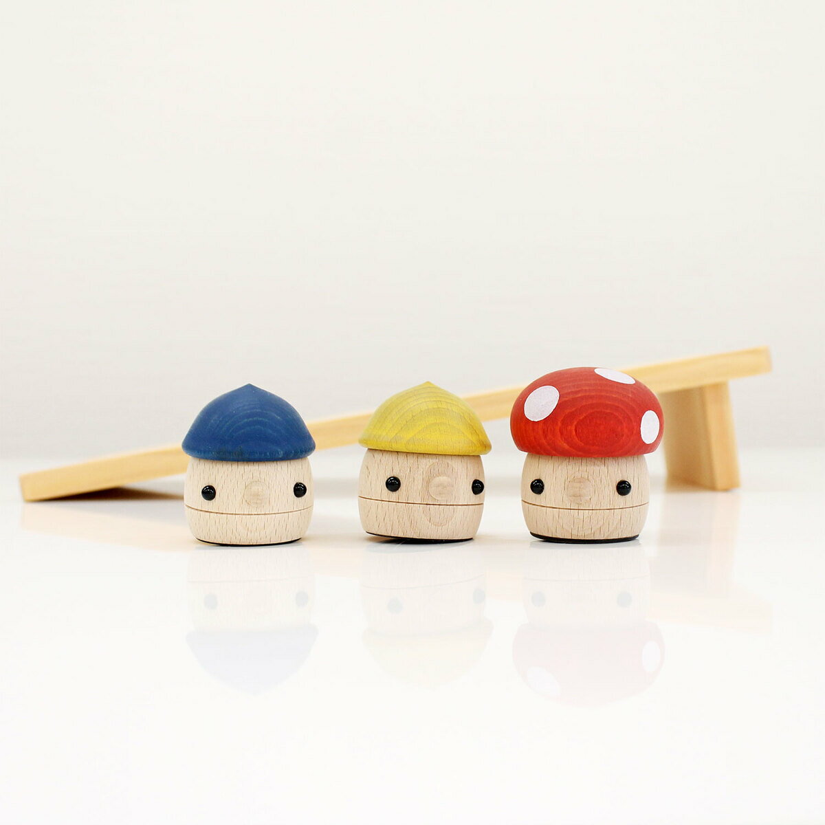 おもちゃのこまーむ どんぐりころころ青 どんぐりころころ黄 どんぐりきのこ赤 どんぐりの坂大 セット 知育玩具 木製 玩具 日本製 おもちゃ ベビー向けおもちゃ 0歳 1歳 2歳 3歳 男の子 女の子 誕生日 プレゼント お祝い 内祝い 1歳誕生日プレゼント 一歳 誕生日 インテリア