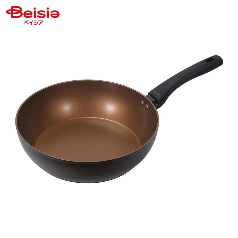 商品情報メーカー名パール金属商品特徴焼く、炒める、煮る、茹でると様々な料理で活躍する深型フライパン。3?4人のファミリーにオススメの大型サイズのフライパンです。ガラス鍋で有名なVISIONSからフライパンが登場。「美しい」「優れた耐久性」「...