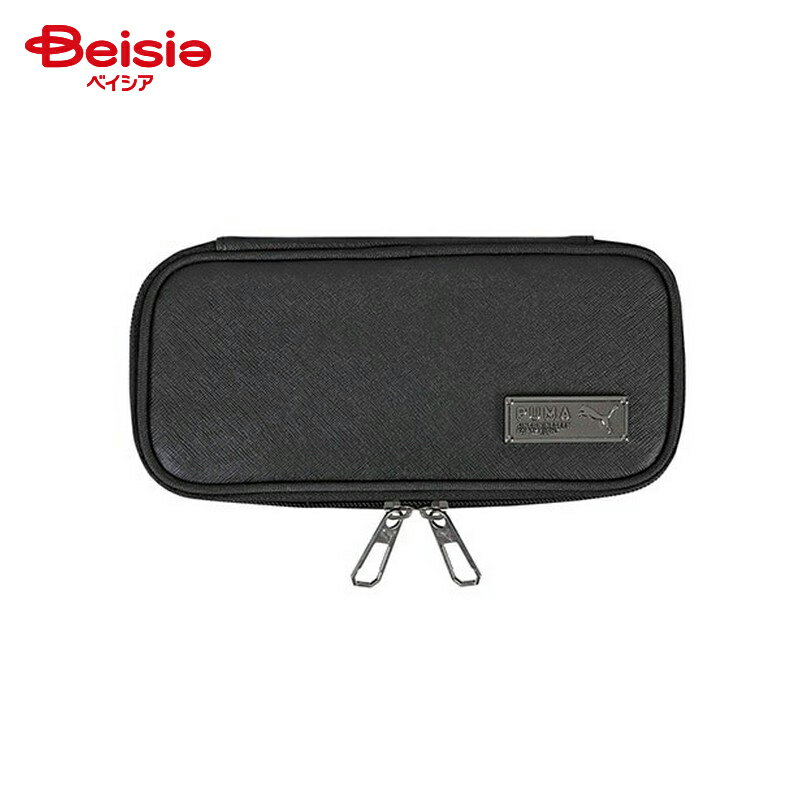 人気のPUMAペンケース。整理整頓しやすい多機能ペンケース。フタ内側に太軸対応のペンポケット4つ付。フラップ表面にペンホルダー5つ付。裏面にメッシュポケット付。本体生地は高級感のある合皮生地を使用。オリジナルデザインの引き手、メタルパーツ付。■本体サイズ：高さ　/　40mm　幅　/　210mm　奥行き　/　105mm　■重量：130g