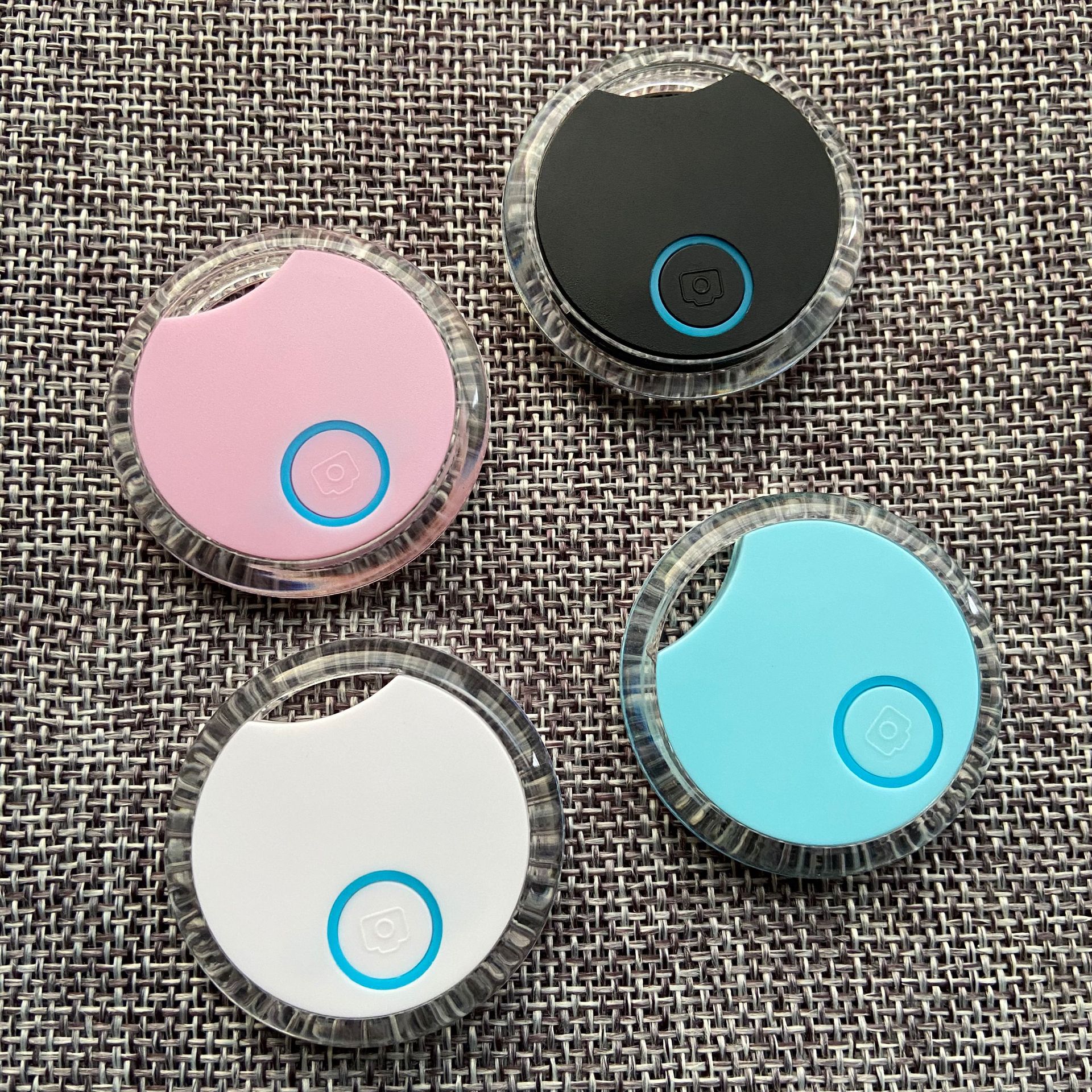 Bluetooth連続 GPSアンチロストロケーター モニター GPSロケーター ペット ペット用品 犬猫 紛失防止 電話ロケータ GPSアラームデバイス 財布キートラッカー キーファインダー 子ども 見守り 大音量 アラーム 忘れ物探知機【4個入り】