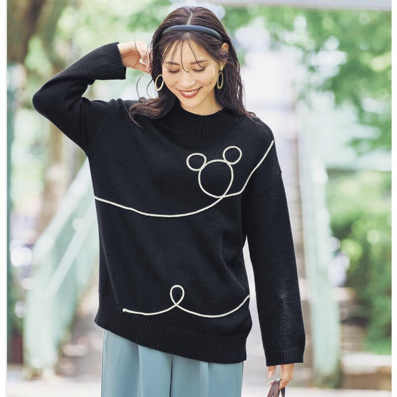 ミッキー　ミニー　長袖ニット セーター　２つセット ミッキー ミニー 長袖ニット セーター 2つセット ディズニー