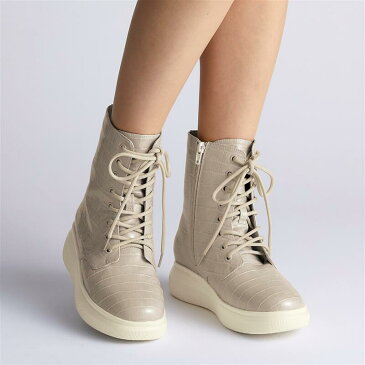 【50%OFFセール!9/4 20:00-9/11 1:59】【BELLE MAISON】ベルメゾン スポーティ厚底ブーツ ◆ 22 22.5 23 23.5 24 24.5 ◆ ◇ ベルメゾン 靴 レディース シューズ ブーツ ショート ブーティ 秋 冬 おしゃれ ◇