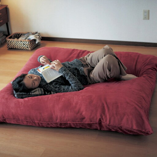 ベルメゾンのソファーにもなるうずもれたくなるビッグクッション 「ピンク」 (クッション・座ぶとん)