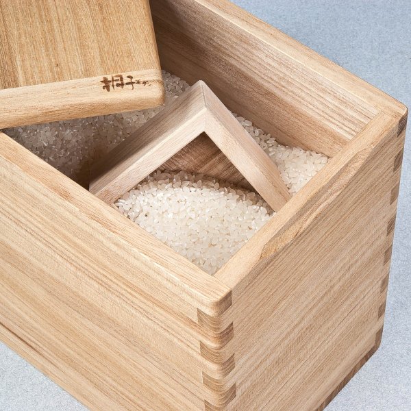 ベルメゾンの桐の米びつ ◆5kg用◆ (キッチン)