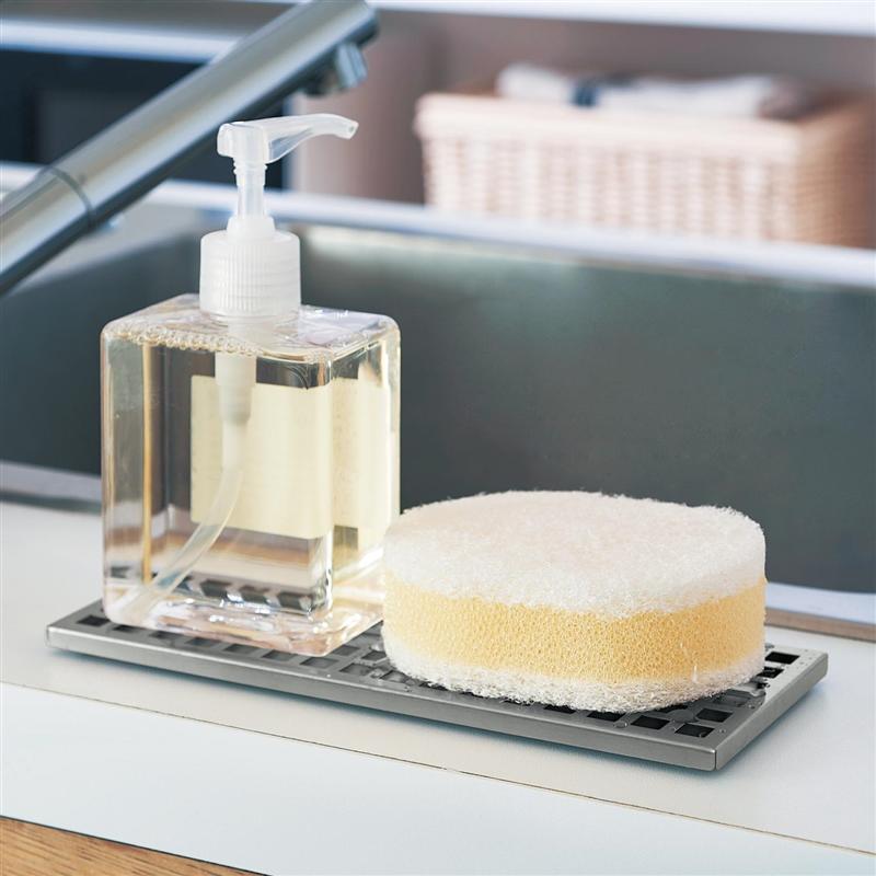 スタイリッシュなスポンジ＆ボトル置き 
