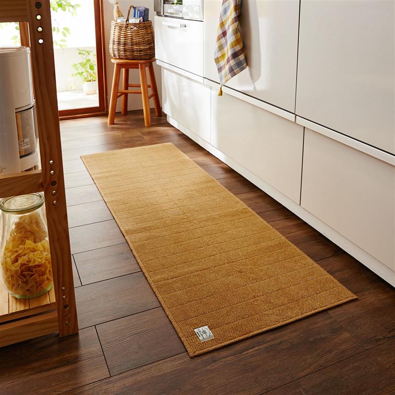 ベルメゾンの大きめサイズの床にフィットする抗菌・防臭キッチンマット 「ベージュ」 ◆ 約50×210cm ◆ (キッチン)