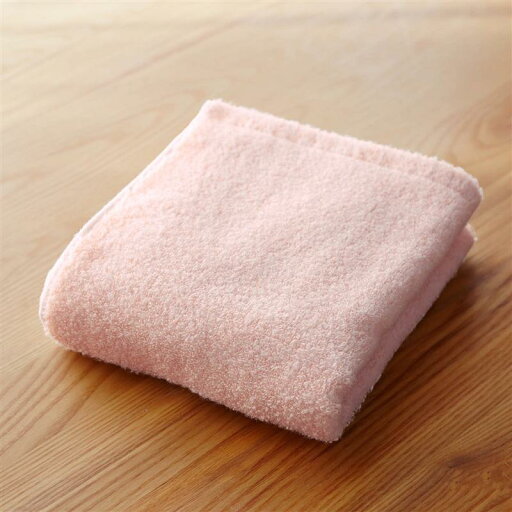 コンパクトに収まるふわふわ綿素材を使ったフェイスタオル 「 ピンク 」 