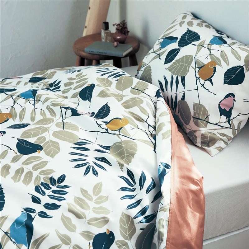 ベルメゾンの北欧調デザインの綿素材を使った布団カバーセット 「 グリーン レッド 」◆ セミダブル ◆(布団・寝具)