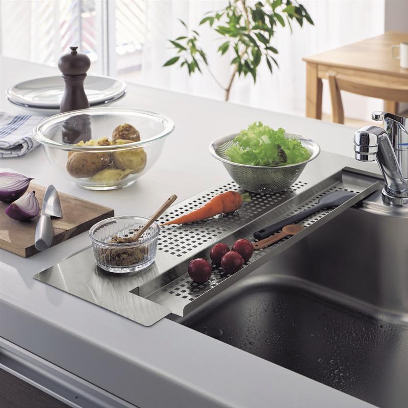 [日本製] シンク ステンレス 作業台 スペース作れる | 幅約57cm 奥行約18.2cm 高さ約2cm | Stenlee days キッチン用品 台所用品 水まわり用品 キッチン 台所 パンチング 水きり みずきり 水切りカゴ 水切りかご 新生活