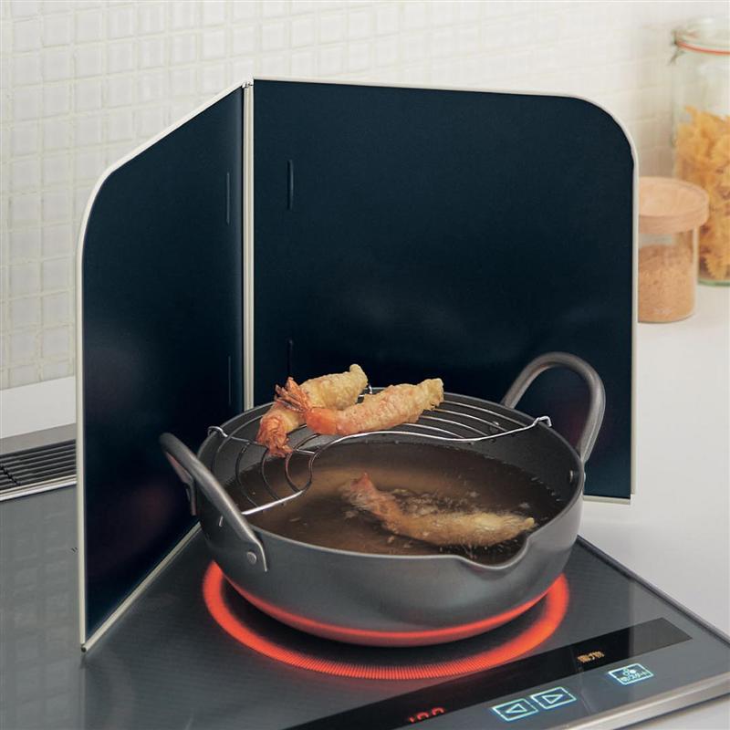 ベルメゾン フッ素加工で汚れが落ちやすい油はねガード