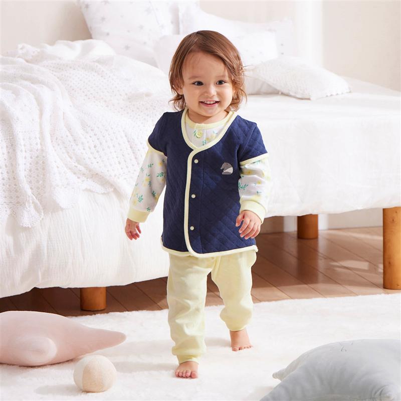 【ポイント10倍!7/22 09:59迄】【楽天1位】 肩も冷やさない おやすみ ニットキルト ベスト ◆ 80-95 ◆ ◇ ベビー服 ベビー ベビー用 スリーパー ベビースリーパー シンプル おしゃれ 可愛い かわいい 男女兼用 男児 女児 男の子 女の子 無地 プチプラ ベルメゾン