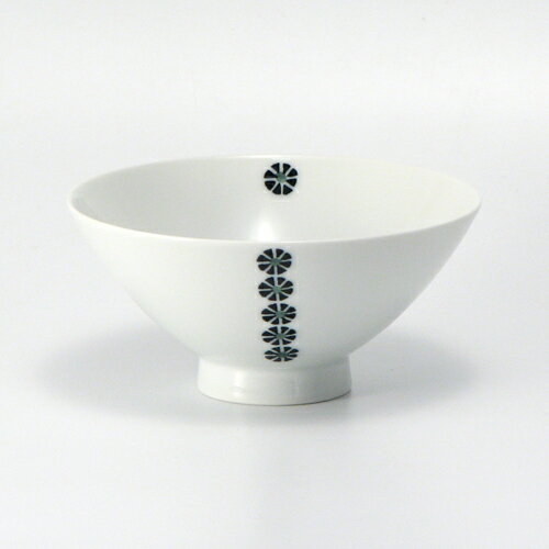 白山陶器　茶碗　かのん　めし茶わん　大　【白山陶器】【ご飯茶碗】【茶碗】【白磁器】【波佐見焼き　有田】　【RCP】