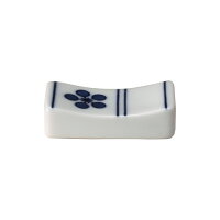 白山陶器染付梅箸置き【白山陶器】【箸置き】【カトラリーレスト】【白磁器】【波佐見焼き有田】