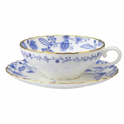 Noritake Bone China Blue Sorrentinoシリーズブルーソレンティーノサイズ(カップ)約W122×φ102×H42mm(満水180cc)サイズ(ソーサー)φ138×H15mm材　質ノリタケボーンチャイナ製セット内容カップ＆ソーサー × 1メーカー株式会社ノリタケカンパニーリミテド商品説明紅茶やフレーバーティー、ハーブティーなどにお使い頂けるカップ＆ソーサー。上部が開いているので、香りを十分に楽しめます。結婚のお祝いや各種内祝い、引き出物などにオススメ。 [ノリタケ ブルーソレンティーノ TOP]一緒におすすめ本場英国のティーバッグファインストロベリーウィークエンドモーニングアールグレイフラワーズピクニックノリタケボーンチャイナ【ブルーソレンティーノ】 絵番：4562更紗調のモチーフを飽きのこないブルーでデザインしました。幅広い世代の方々にご愛用いただける絵柄です。