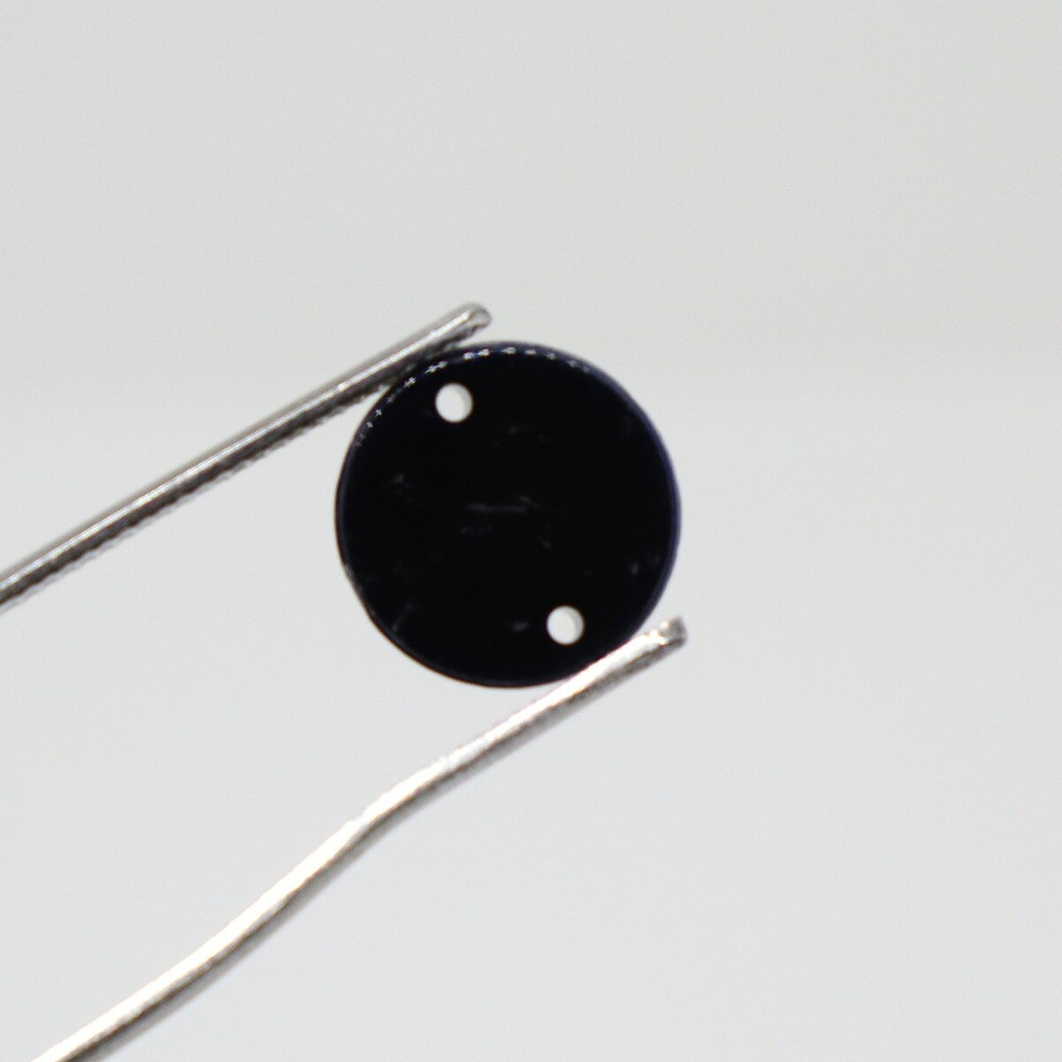 Belletresorのアクリルビジュー　樹脂ビジュー　ソーオン　ソーオンビジュー　ソーオンストーン　衣装パーツ　　【Rivoli 12mm　ブラック　20粒】新体操　レオタード製作に☆｜アングル2