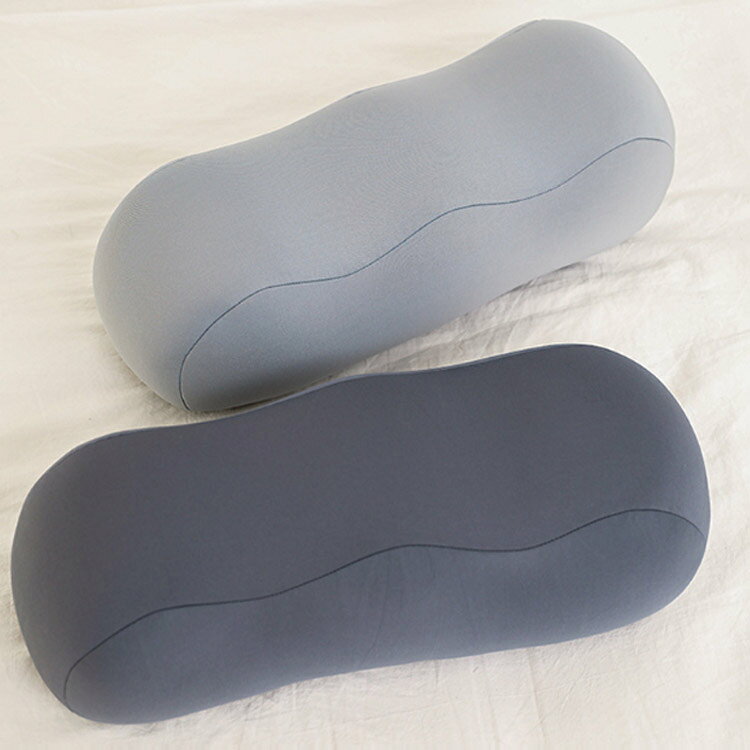 ベレザヴォーチェの足枕 足用枕 足用まくら フットレスト クッション 洗える 足上げ 足 枕 まくら 女性 男性 足 を 上げる 高くする 足置き 足置き枕 あしまくら 腰痛 フットピロー 快眠 安眠 足の疲れ 健康 リラックス 癒やし グッズ フットケア｜アングル2