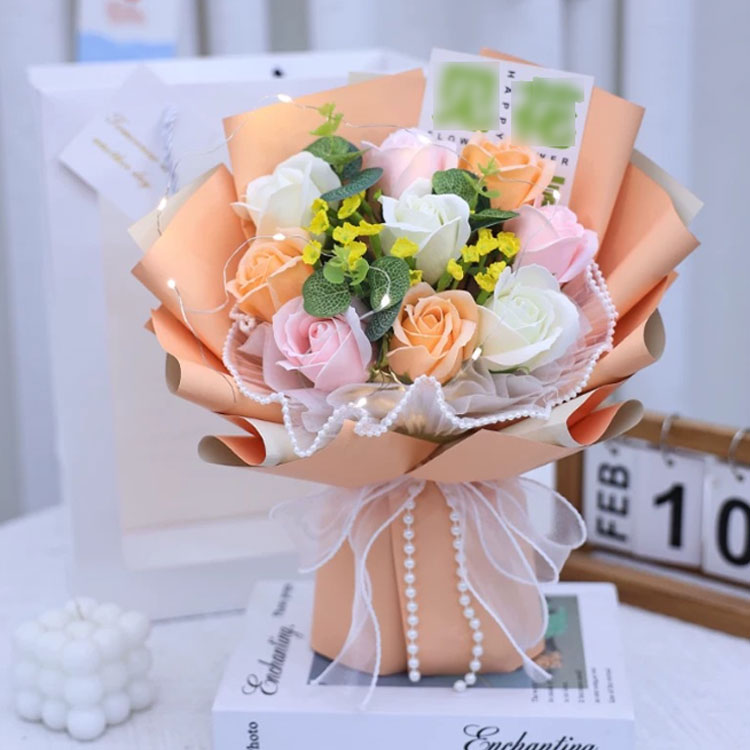 ベレザヴォーチェのひまわり 花束プレゼント 花ギフト 記念日 敬老の日 花 可愛い プリザーブドフラワー かわいい ギフト おしゃれ ブーケ プレゼント フラワーギフト カーネーション クリスマス 贈り物 発表会 退職 ギフト袋 光る 誕生日 袋とLEDライトなし｜アングル3