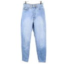 リーバイス 90s w626-0217 テーパードデニムパンツ w30 Levi's ジーパン レディース 【中古】 【230115】 【詳細】 91年5月生産のリーバイスになります。全体的に色褪せやスレ感あり。ヒップに茶汚れあり。ご理解の上ご購入をお願いいたします。 コンディションについて Item Spec 詳細スペック サイズ表記 w30 ウエスト 60cm 股下 71cm 股上 30cm もも周り 54cm 裾周り 28cm 素材 %sozai% カラー デニム地 商品番号 br-lng-15374-wje サイズガイドはこちら ※サイズに関しまして実寸も参考にお願いいたします。(当店でもサイズがわからない商品がありますので実寸サイズのご確認をお願いいたします。) ※商品は写真のものがすべてとなります。 ※状態は当社独自の基準です。 ※素材表記はなるべく写真にて収めていますが、欠損、不明な点があればお問い合わせください。 ※測定値の若干の誤差はご了承ください。 ※モニターの発色によって色が異なって見える場合がございます。 ※「在庫有り」の表示であっても、必ずしも在庫を保証するものではありません。 掲載商品について、他モールとも在庫を共有しております。 完売の場合は、誠にご迷惑をお掛けいたしますが、ご注文をキャンセルさせていただく場合がございます。予めご了承ください。