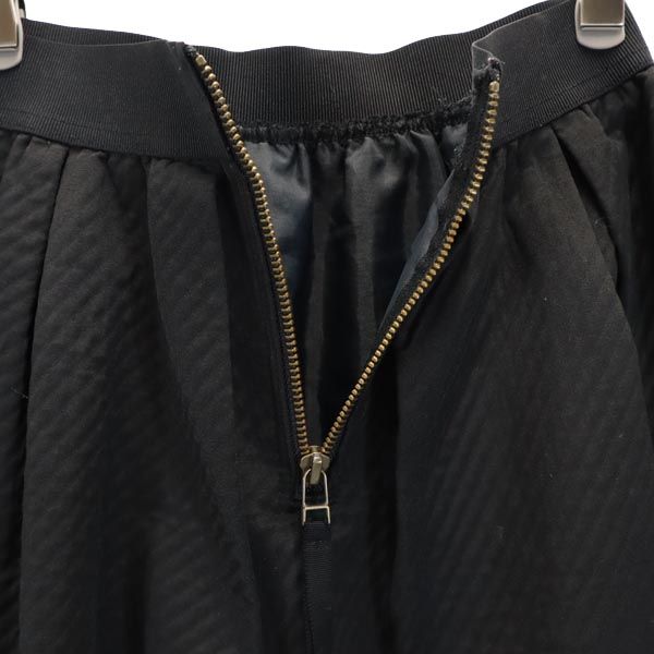 Bellisの古着 BURBERRY BLUE LABEL バーバリーブルーレーベル 日本製 三陽商会 ミニ丈 ギャザースカート 36 ブラック系 バックジップ レディース 【中古】｜アングル3