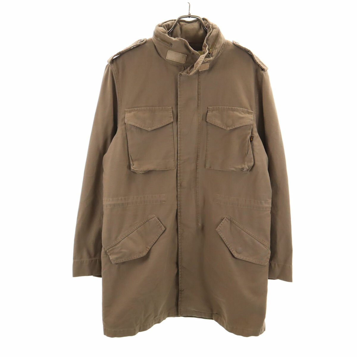 アルファインダストリーズ フライトジャケット M カーキベージュ ALPHA INDUSTRIES INC ベストライナー付き メンズ 【詳細】 少し使用感がありますが、それ以外は特に気になるようなダメージは見当たらず比較的キレイな状態です。 コンディションについて Item Spec 詳細スペック ブランド アルファインダストリーズ / ALPHA INDUSTRIES INC アイテム フライトジャケット サイズ表記 M参考サイズ：メンズMサイズ 着丈約84cm身幅約56cm肩幅約46cm袖丈約63cm 素材 綿100% カラー カーキベージュ 商品番号 jkt-20347 サイズガイドはこちら ※サイズに関しまして実寸も参考にお願いいたします。(当店でもサイズがわからない商品がありますので実寸サイズのご確認をお願いいたします。) ※状態は当社独自の基準です。 ※素材表記はなるべく写真にて収めていますが、欠損、不明な点があればお問い合わせください。 ※商品は写真のものがすべてとなります。 ※測定値の若干の誤差はご了承ください。 ※モニターの発色によって色が異なって見える場合がございます。 ※「在庫有り」の表示であっても、必ずしも在庫を保証するものではありません。 掲載商品について、他モールとも在庫を共有しております。 完売の場合は、誠にご迷惑をお掛けいたしますが、ご注文をキャンセルさせていただく場合がございます。予めご了承ください。