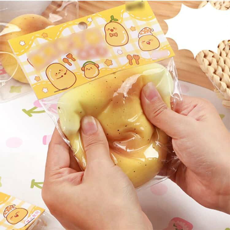 流れ じゃが芋/豆乳/パン/餅 スクイーズおもちゃ 4点セット 4点セット 水感 癒し万...