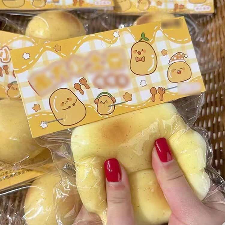 流れ じゃが芋/豆乳/パン/餅 スクイーズおもちゃ 4点セット 4点セット 水感 癒し万...